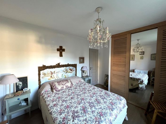 Image No.12-4 Bed House for sale