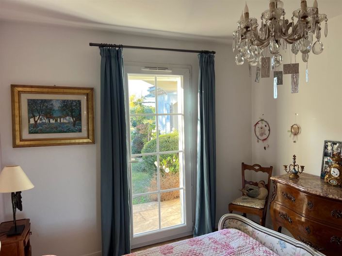 Image No.15-4 Bed House for sale