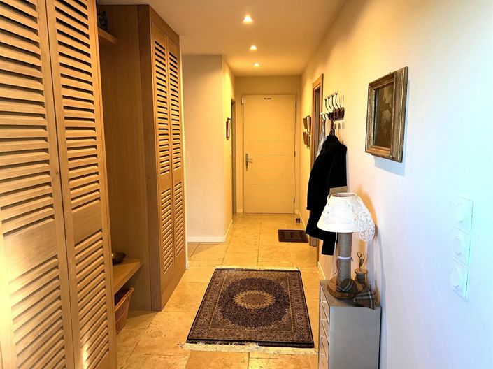 Image No.16-4 Bed House for sale