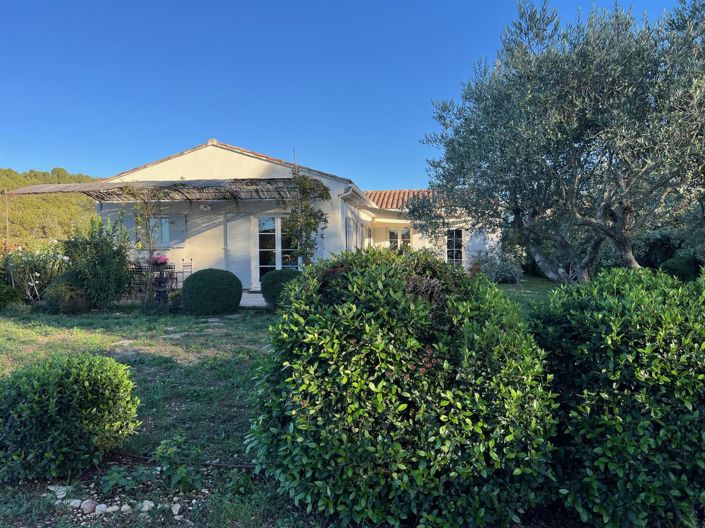 Image No.2-4 Bed House for sale