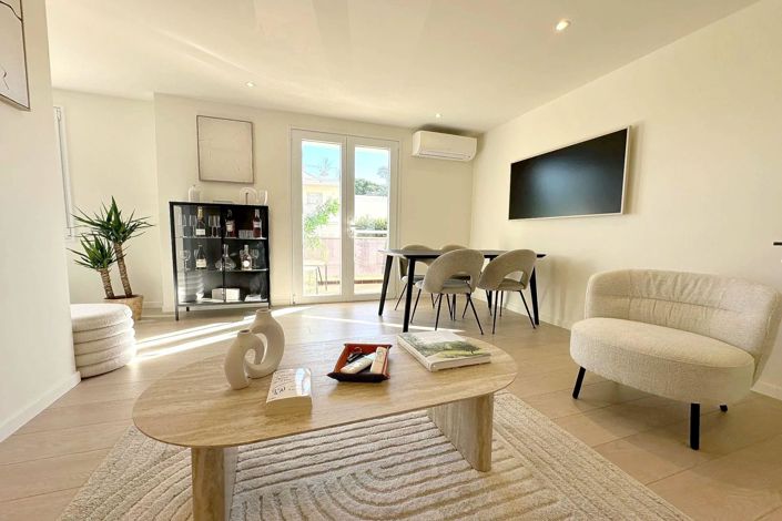 Image No.3-Appartement de 2 chambres à vendre à Cannes