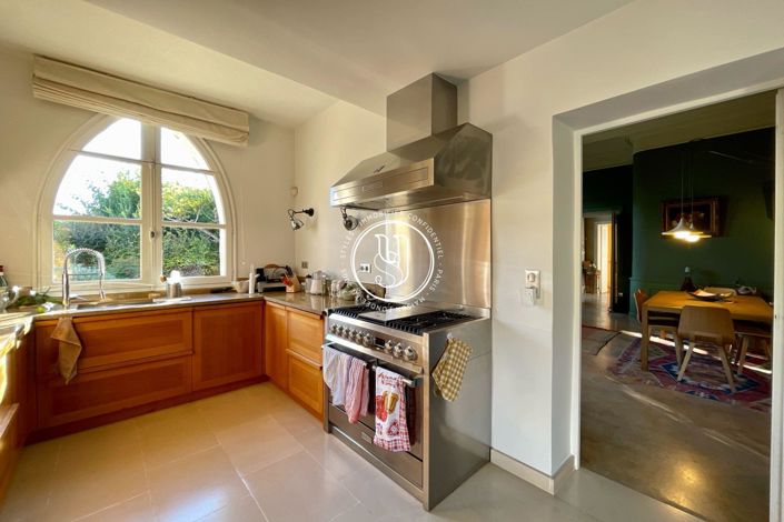 Image No.10-9 Bed House for sale