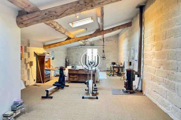 Image No.19-9 Bed House for sale