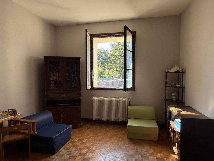 Image No.11-5 Bed House for sale