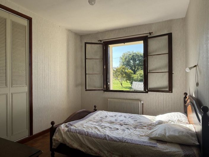 Image No.12-5 Bed House for sale