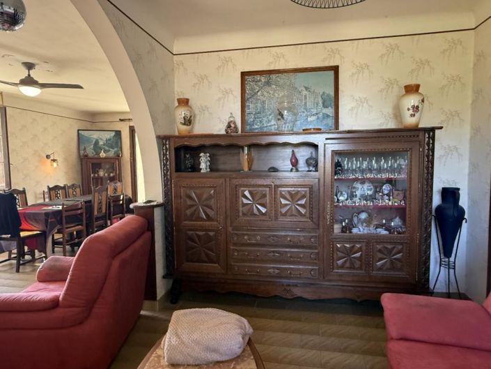 Image No.7-5 Bed House for sale