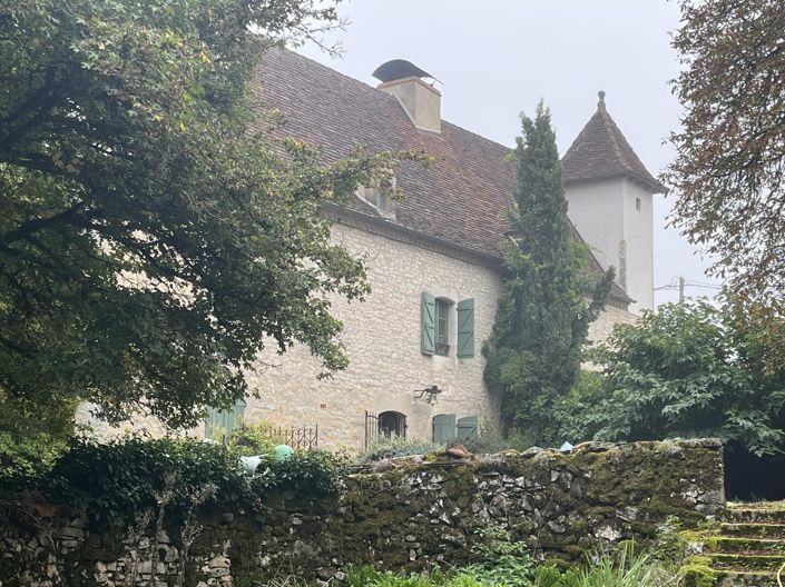 Image No.2-8 Bed House for sale