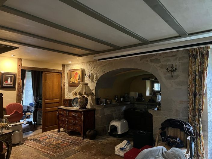 Image No.9-8 Bed House for sale