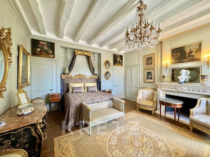 Image No.12-12 Bed Property for sale