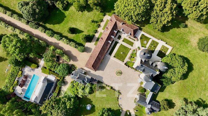 Image No.8-12 Bed Property for sale