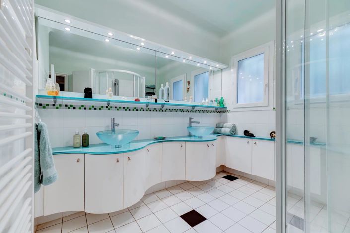 Image No.11-4 Bed House for sale