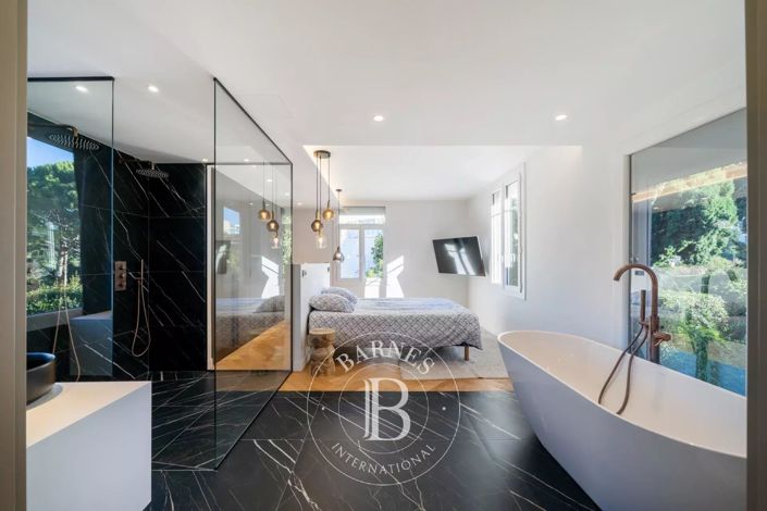 Image No.11-4 Bed House for sale