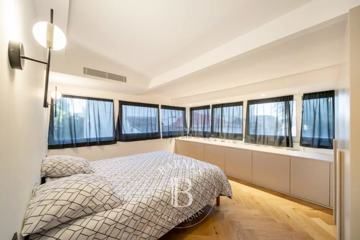 Image No.16-4 Bed House for sale