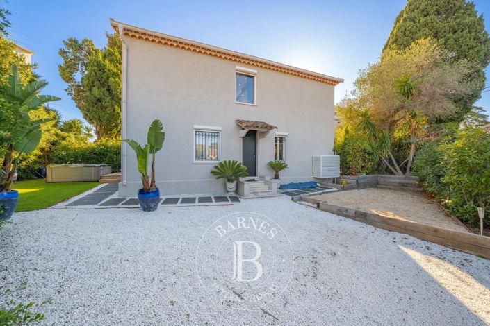 Image No.19-4 Bed House for sale