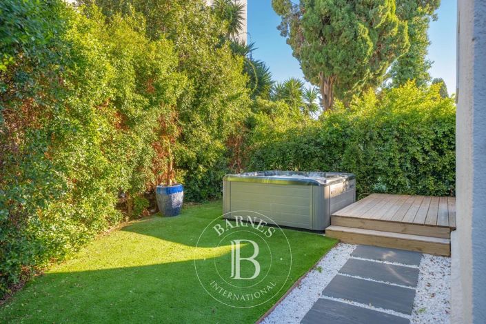 Image No.3-4 Bed House for sale