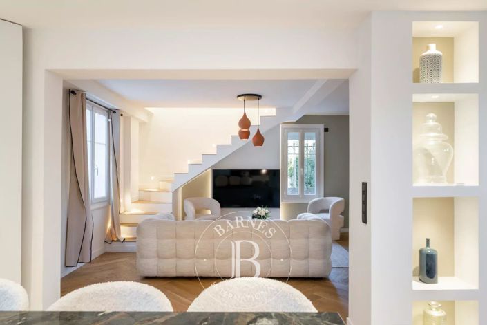 Image No.6-4 Bed House for sale