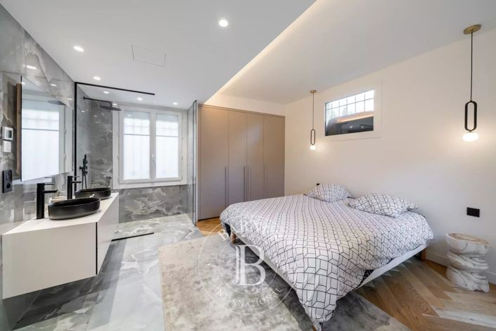 Image No.9-4 Bed House for sale