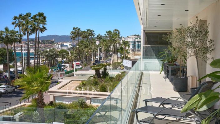 Image No.4-4 Bed Apartment for sale