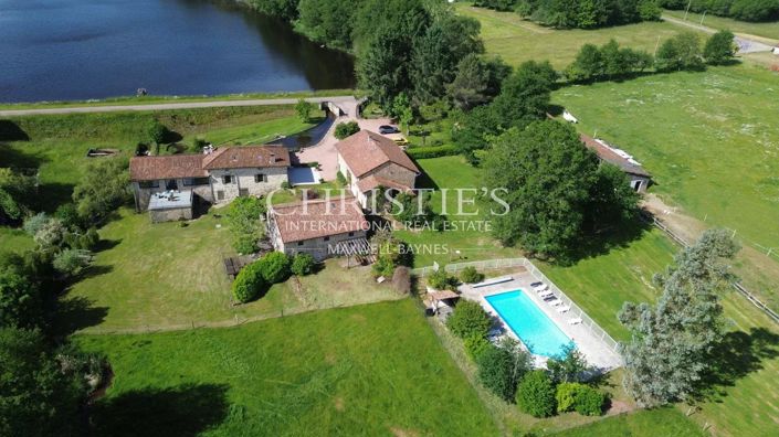 Image No.1-Maison de 17 chambres à vendre à Piegut-Pluviers