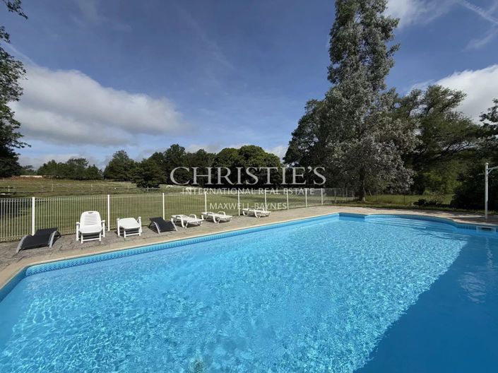 Image No.10-17 Bed House for sale