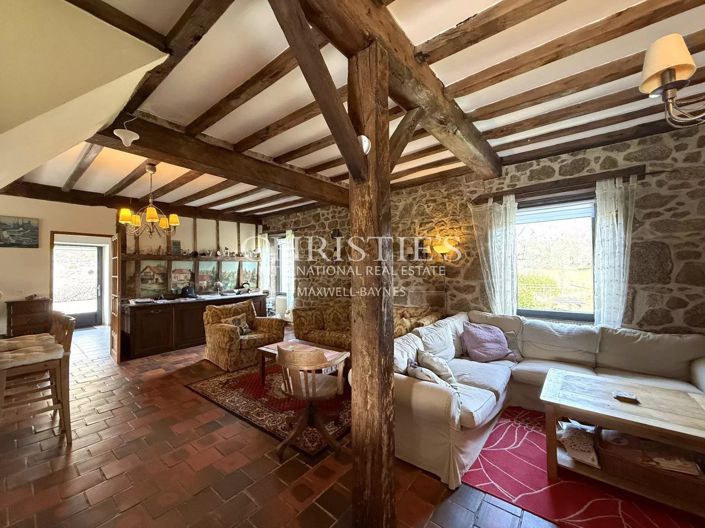 Image No.12-17 Bed House for sale