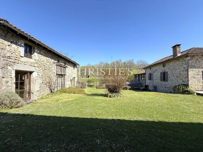 Image No.20-17 Bed House for sale