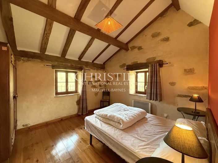 Image No.22-17 Bed House for sale