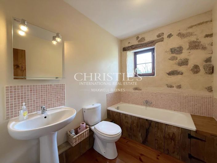 Image No.26-Maison de 17 chambres à vendre à Piegut-Pluviers