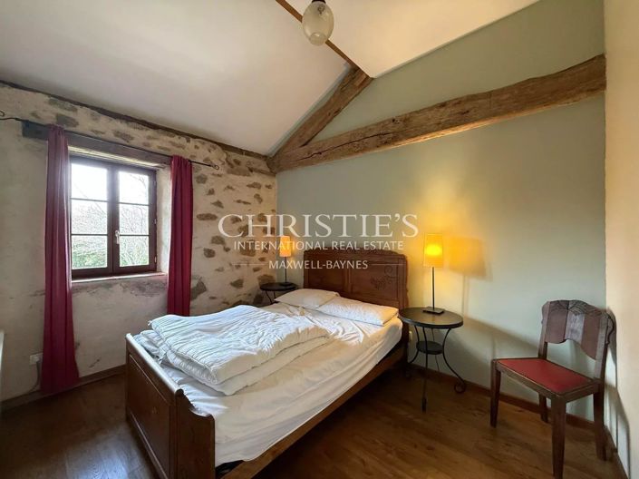 Image No.33-17 Bed House for sale