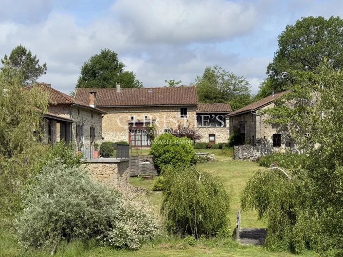 Image No.6-Maison de 17 chambres à vendre à Piegut-Pluviers