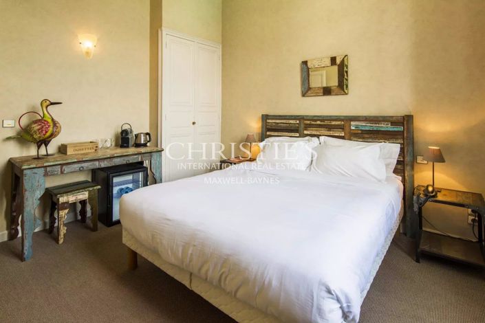 Image No.10-12 Bed House for sale