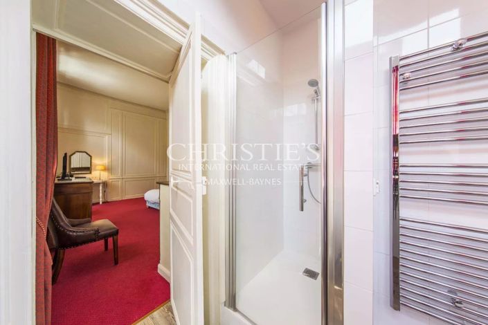 Image No.24-12 Bed House for sale