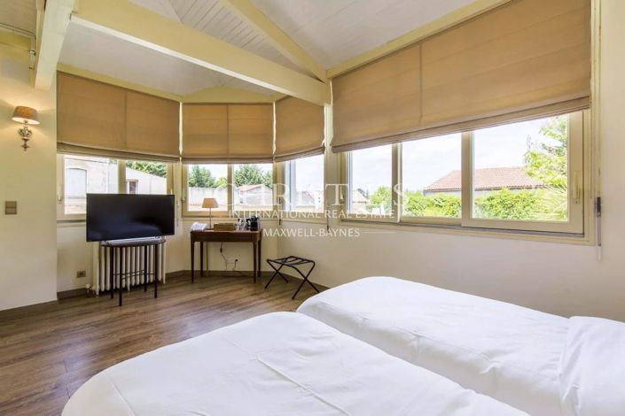 Image No.26-12 Bed House for sale