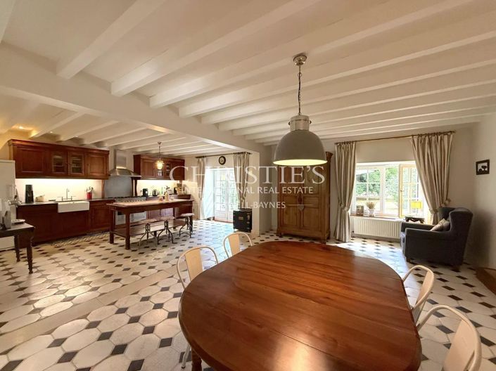 Image No.11-5 Bed House for sale