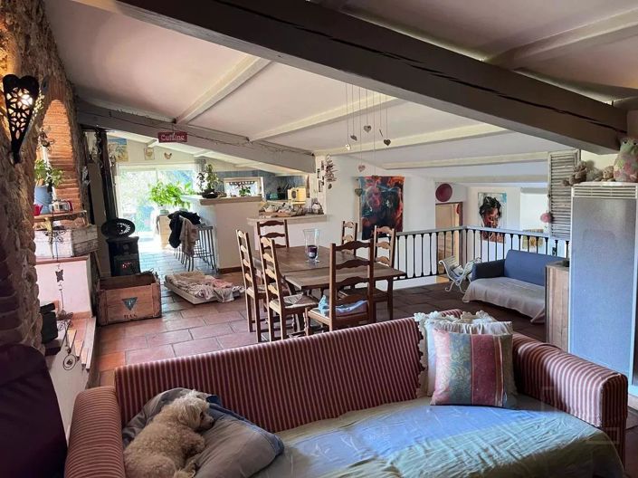 Image No.11-3 Bed House for sale