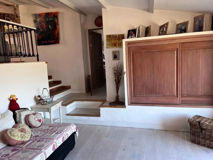 Image No.2-3 Bed House for sale