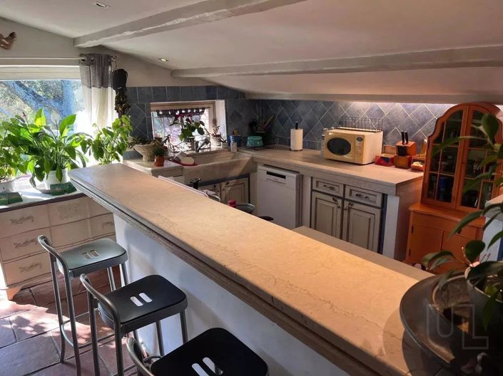 Image No.8-3 Bed House for sale