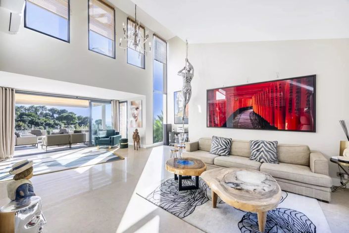 Image No.5-5 Bed House for sale