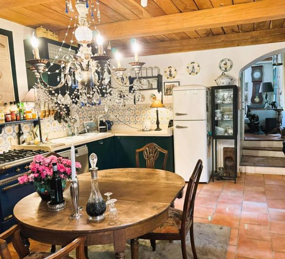 Image No.3-5 Bed House for sale