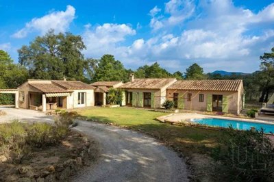 5 Bed House for sale