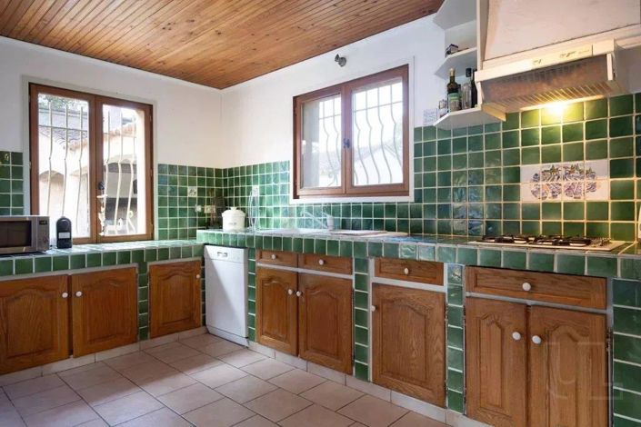 Image No.11-5 Bed House for sale