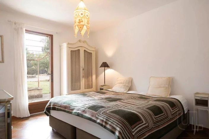 Image No.9-5 Bed House for sale