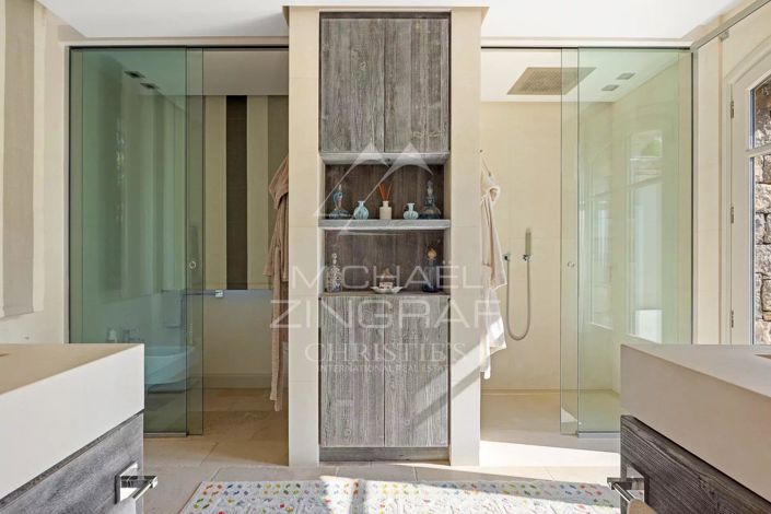 Image No.9-5 Bed House for sale