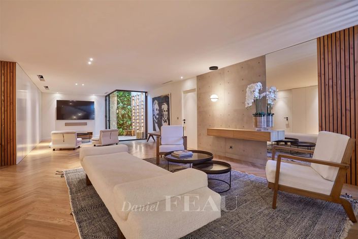 Image No.10-5 Bed House for sale