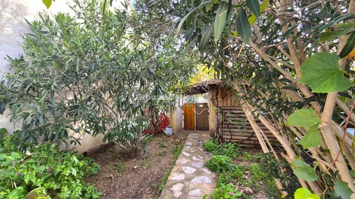 Image No.11-3 Bed House for sale