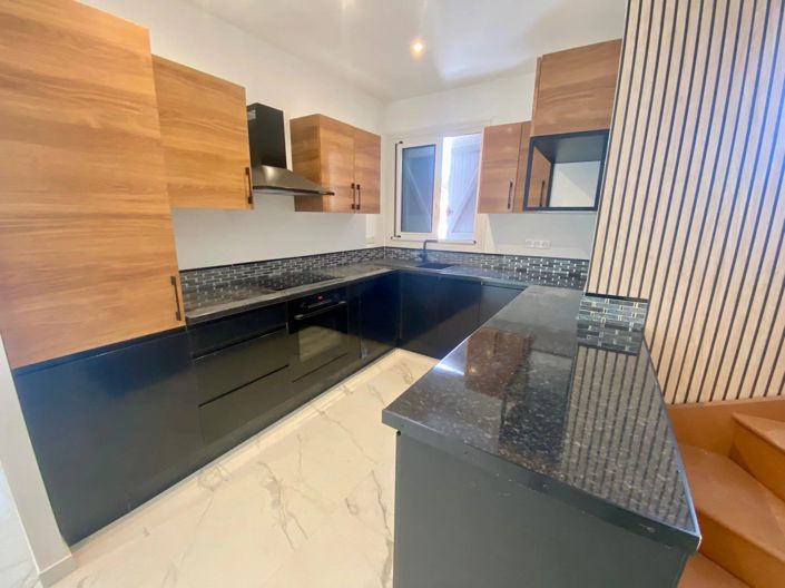 Image No.5-3 Bed House for sale