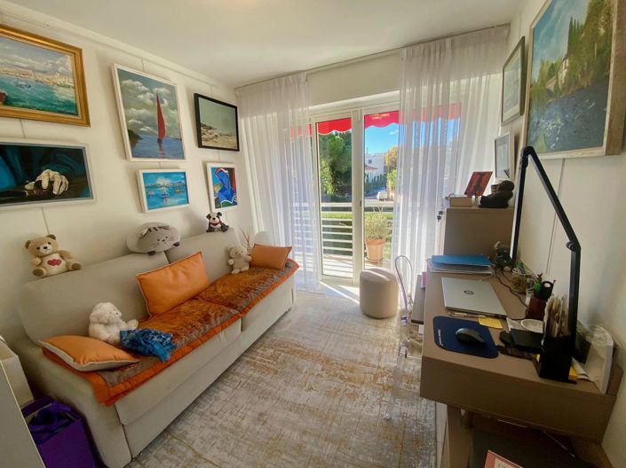 Image No.14-2 Bed Apartment for sale