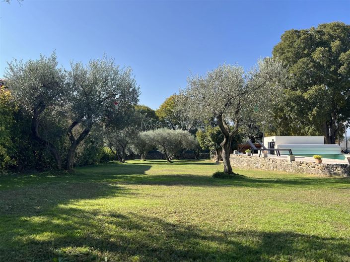 Image No.4-Maison de 6 chambres à vendre à Uzès