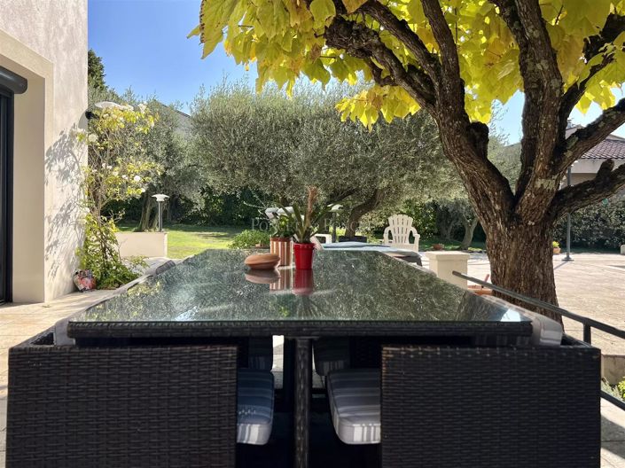 Image No.6-Maison de 6 chambres à vendre à Uzès