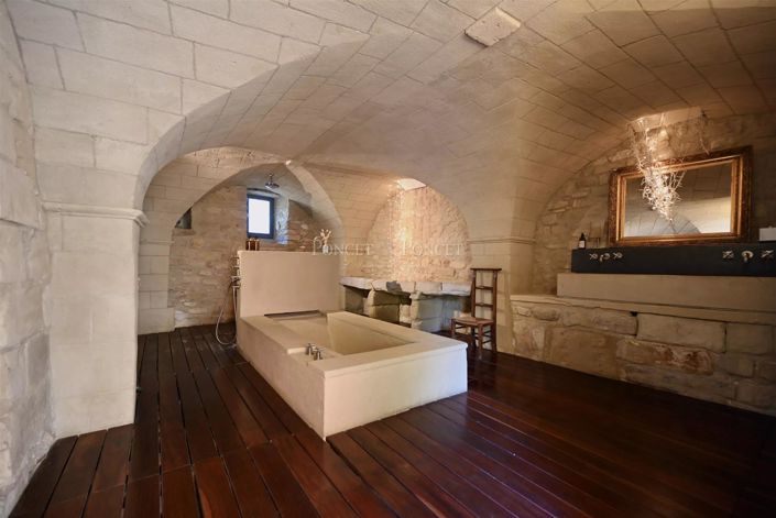 Image No.12-7 Bed House for sale